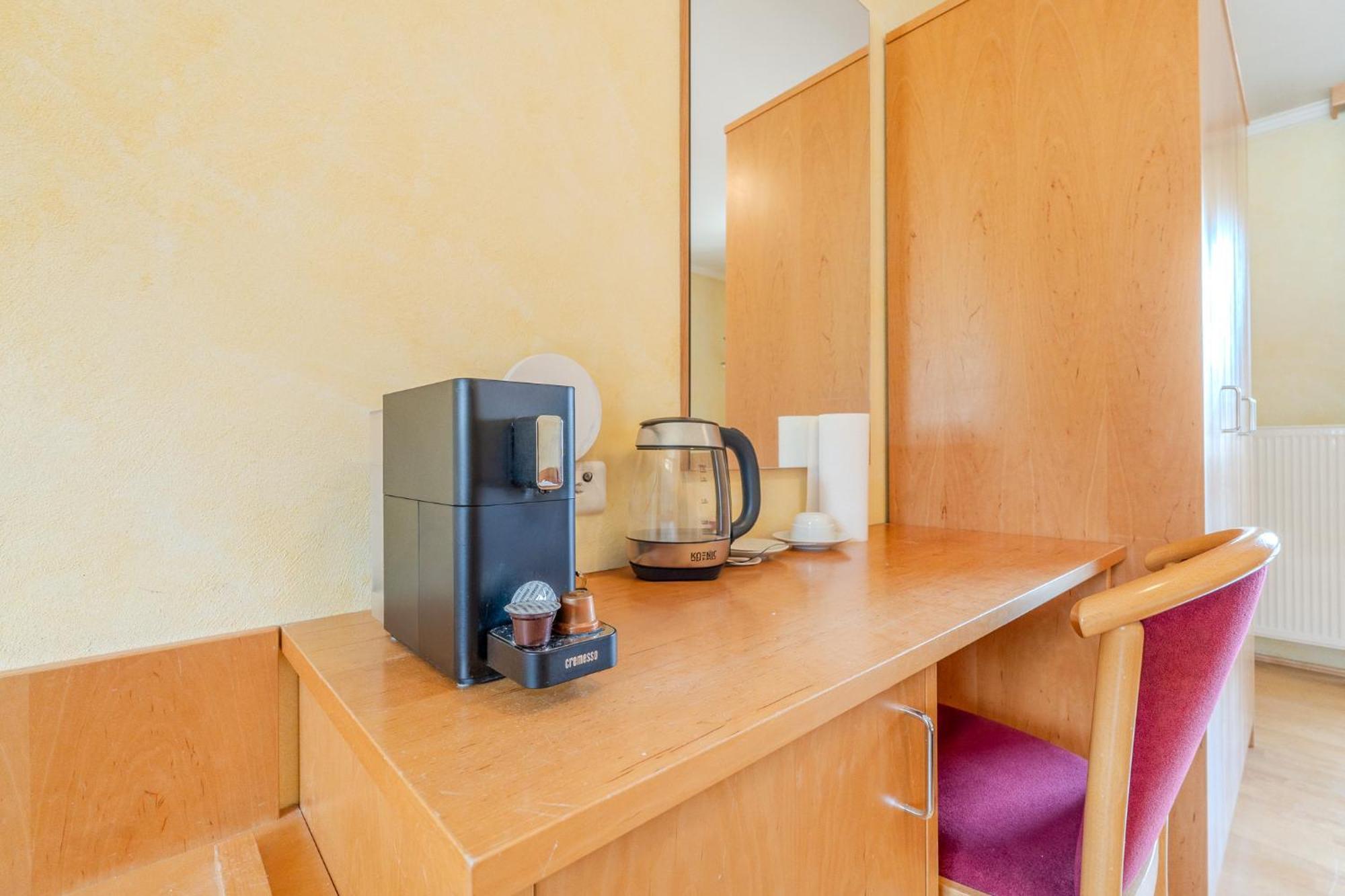 Whats-App Self-Check-In - Villa Maria Theresia Bad Goisern am Hallstättersee Zimmer foto