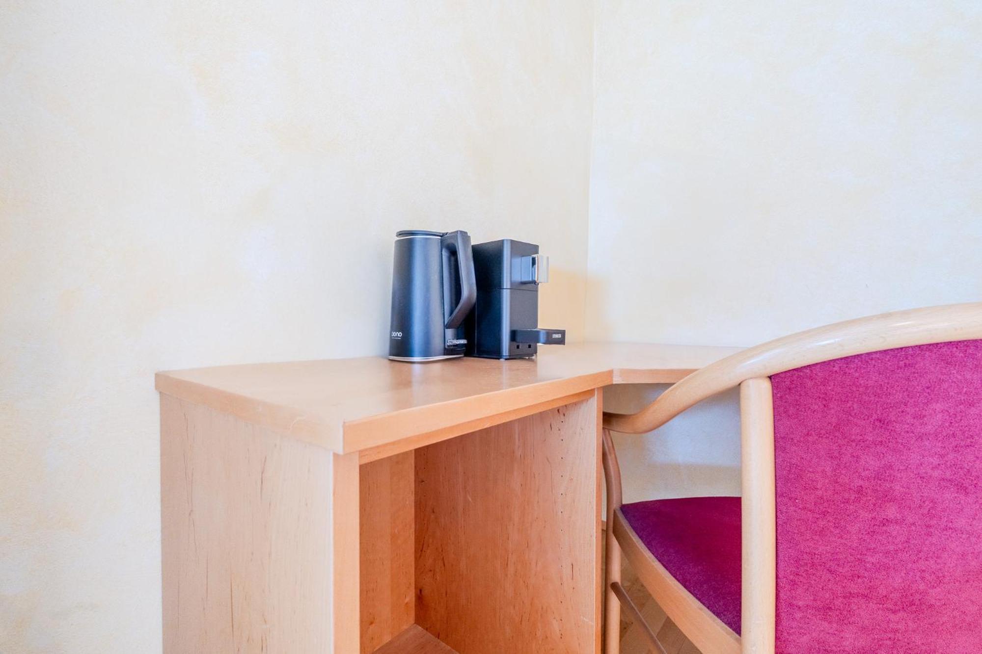 Whats-App Self-Check-In - Villa Maria Theresia Bad Goisern am Hallstättersee Zimmer foto