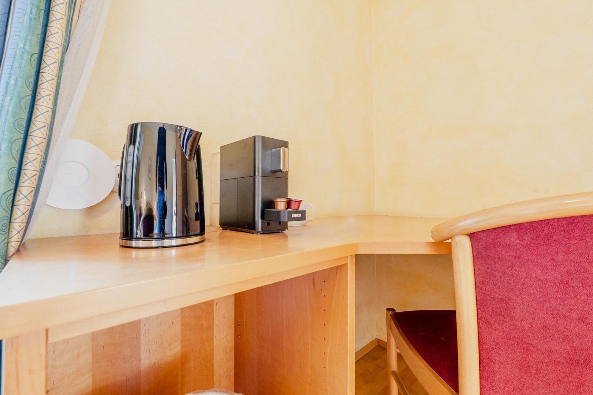 Whats-App Self-Check-In - Villa Maria Theresia Bad Goisern am Hallstättersee Zimmer foto